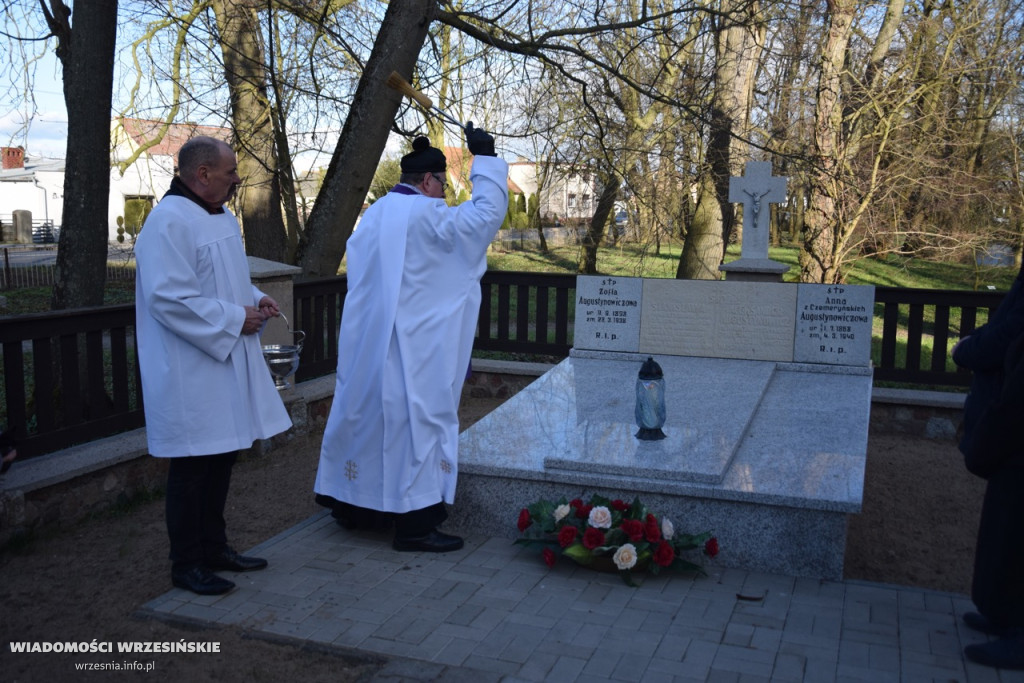 Odnowiony grób Augustynowiczów w Kołaczkowie