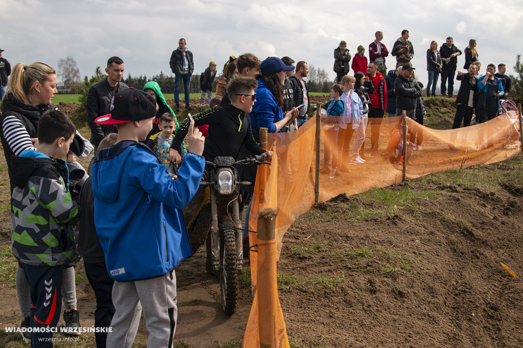 Błotny motocross w Opatówku