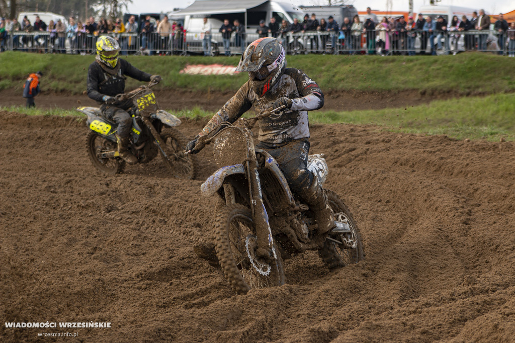 Błotny motocross w Opatówku