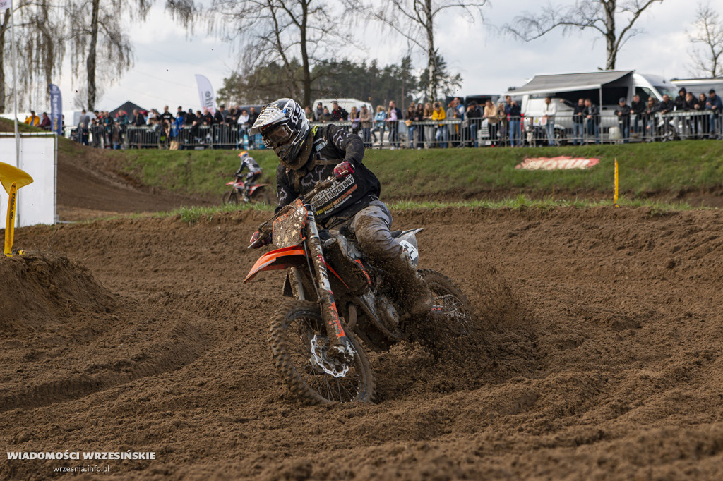 Błotny motocross w Opatówku