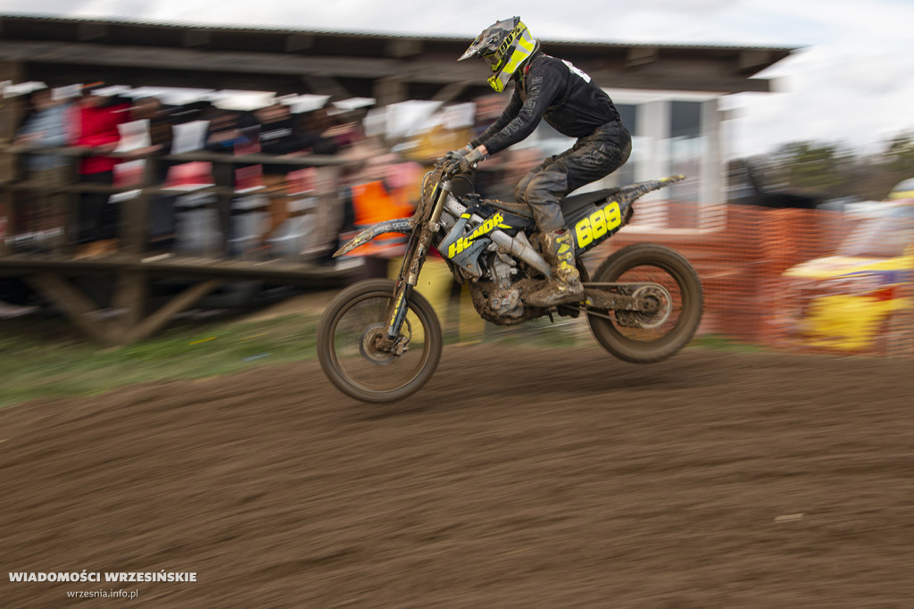 Błotny motocross w Opatówku