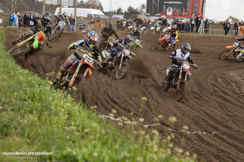 Błotny motocross w Opatówku