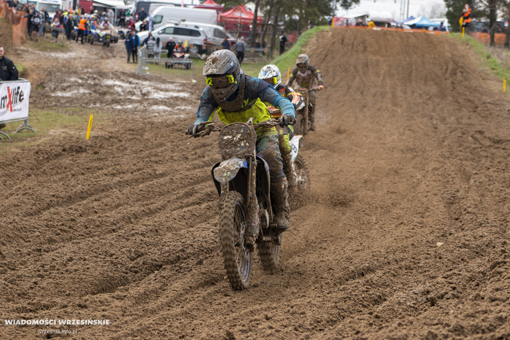 Błotny motocross w Opatówku