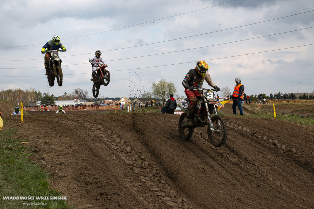 Błotny motocross w Opatówku