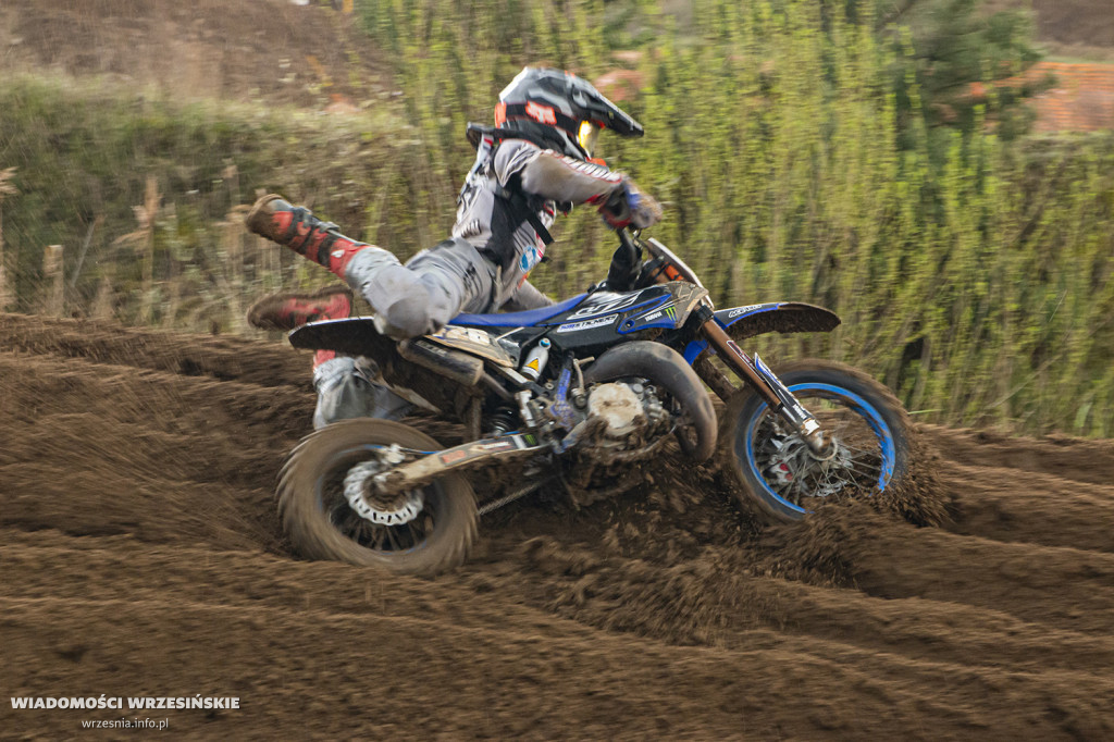 Błotny motocross w Opatówku