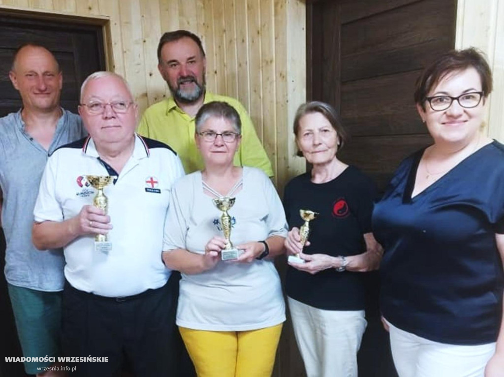 Pyzdrscy seniorzy na strzelnicy