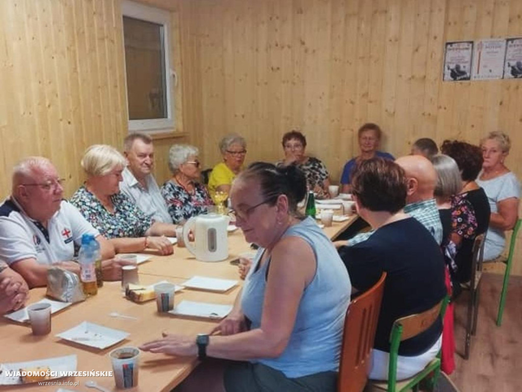 Pyzdrscy seniorzy na strzelnicy