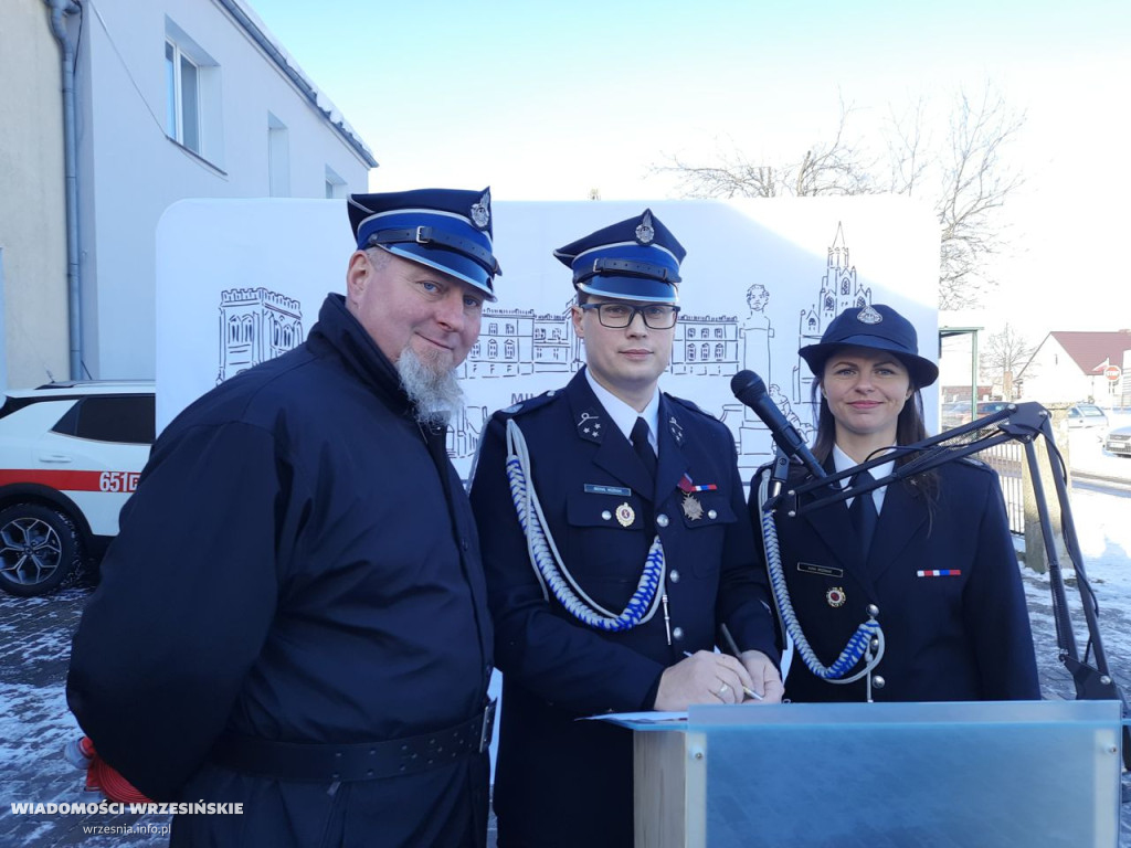 Strażacy z Białego Piątkowa mają nowy samochód