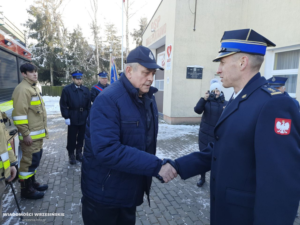 Strażacy z Białego Piątkowa mają nowy samochód
