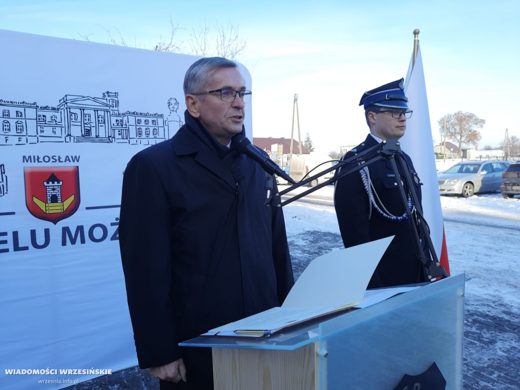 Strażacy z Białego Piątkowa mają nowy samochód
