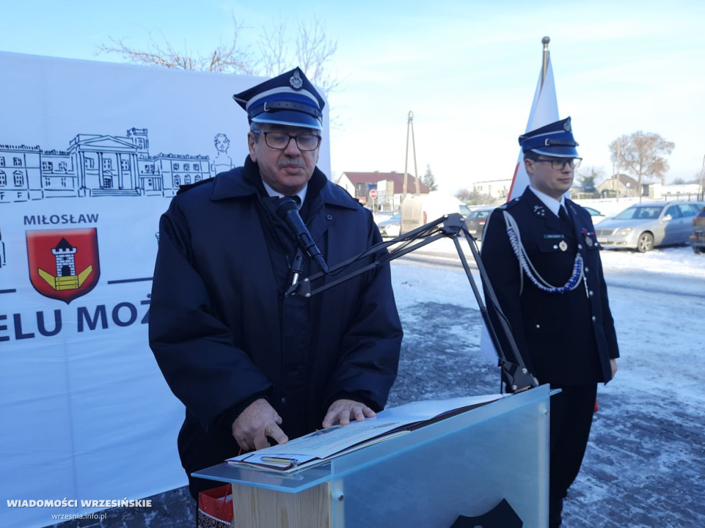 Strażacy z Białego Piątkowa mają nowy samochód
