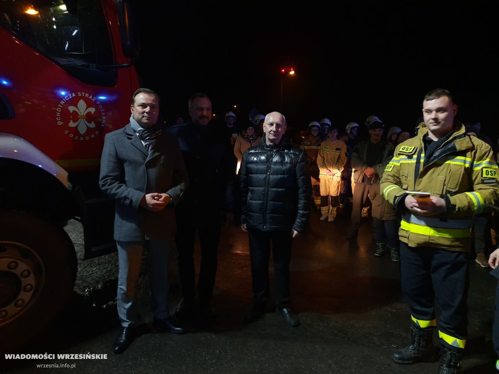 Strażacy z Gozdowa mają nowy samochód [FOTO]