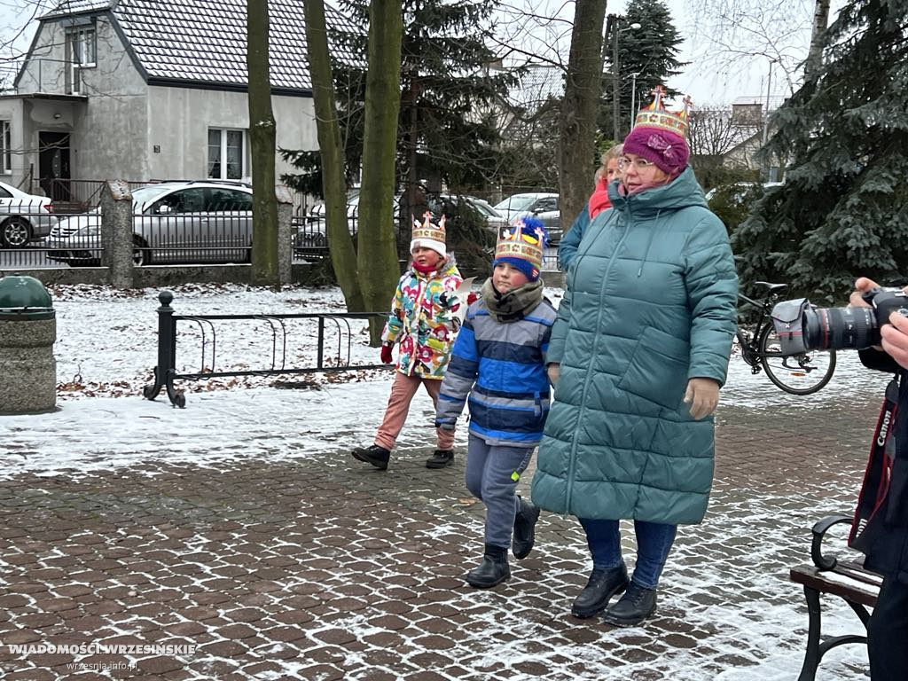 Trzej Królowie na Lipówce. Towarzyszyły im alpaki