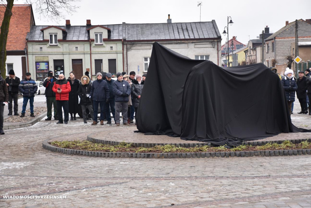 Rzeźba upamiętniającą pierwszy wystrzał armatni na ziemiach polskich