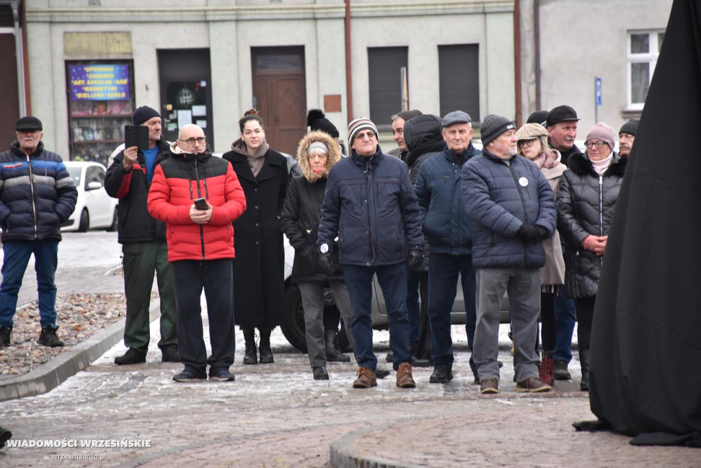 Rzeźba upamiętniającą pierwszy wystrzał armatni na ziemiach polskich