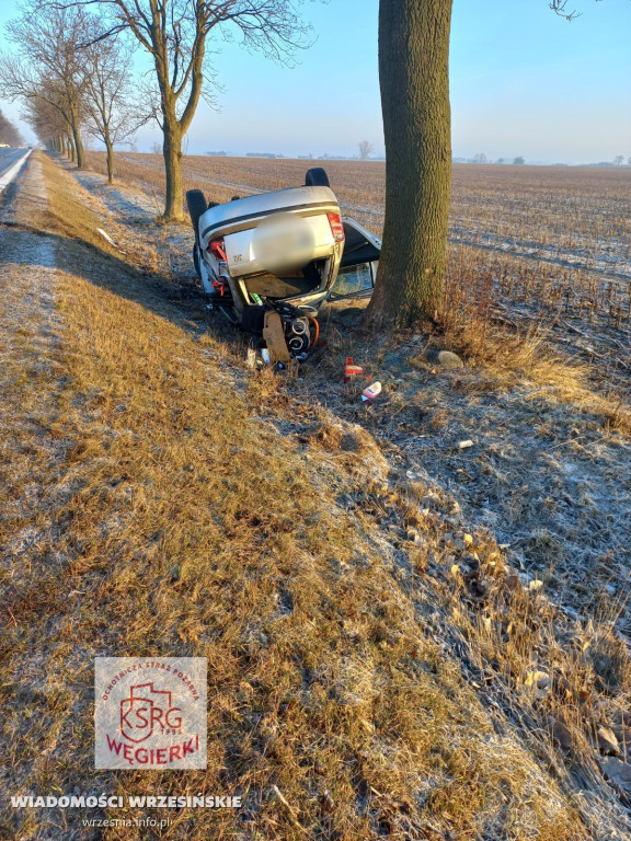 Śliski poranek na drodze. Jedna osoba w szpitalu
