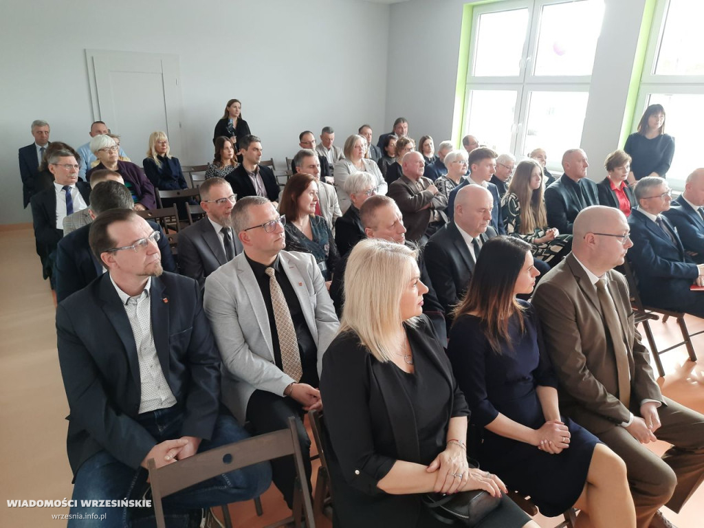 Uroczyste otwarcie nowego skrzydła szkoły [FOTO]