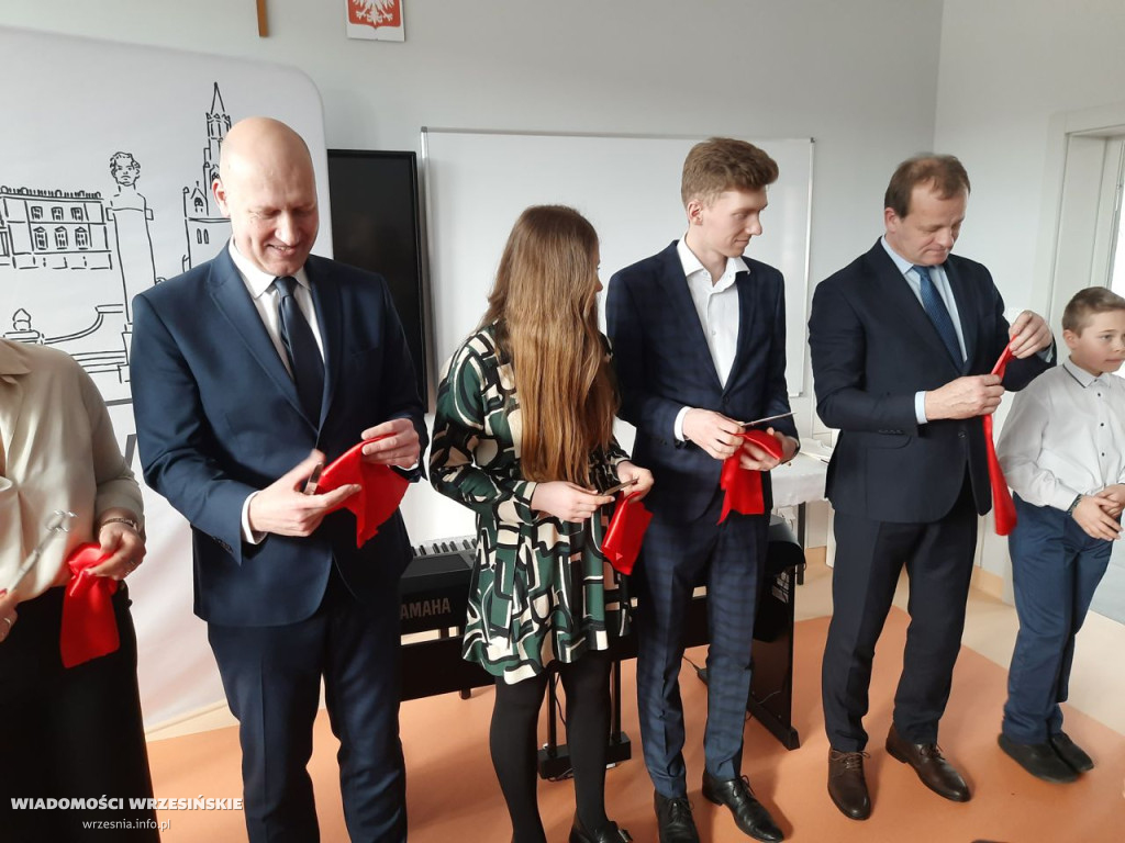 Uroczyste otwarcie nowego skrzydła szkoły [FOTO]