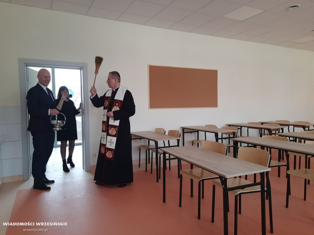 Uroczyste otwarcie nowego skrzydła szkoły [FOTO]