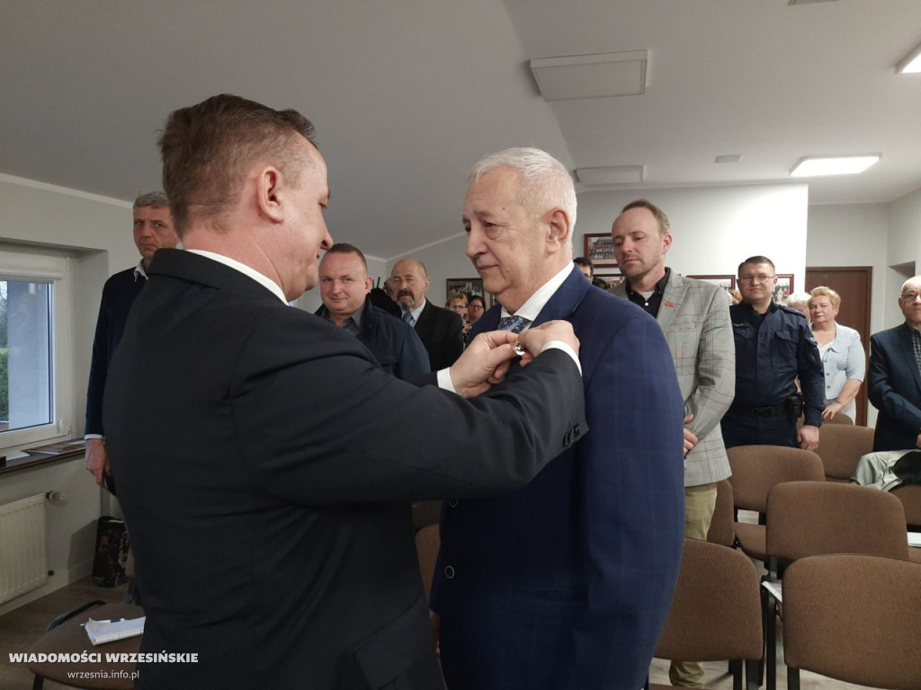 Otrzymał odznakę od ministra zdrowia [FOTO]
