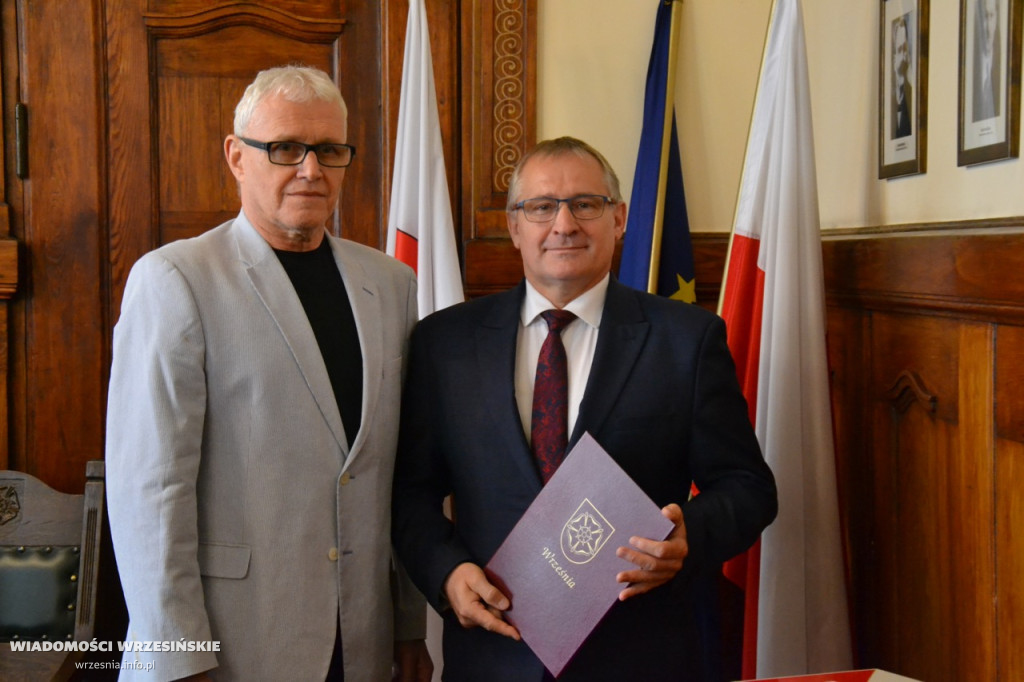 Ślubowanie burmistrza Tomasza Kałużnego