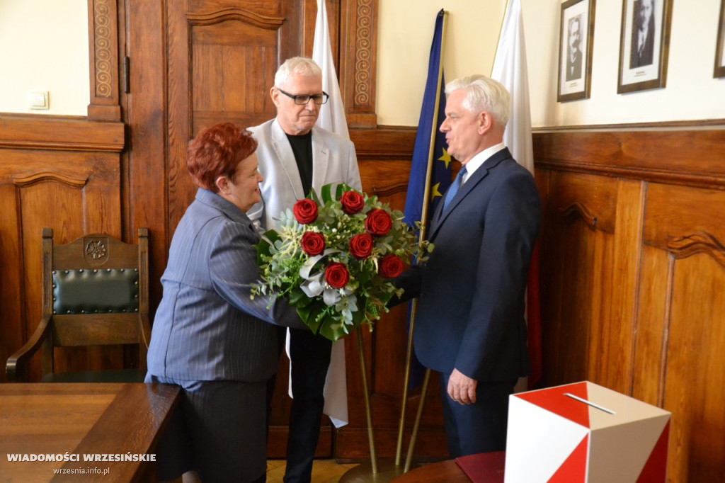Ślubowanie burmistrza Tomasza Kałużnego