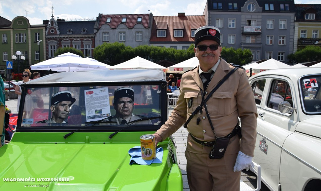 Piknik motoryzacyjny na wrzesińskim rynku