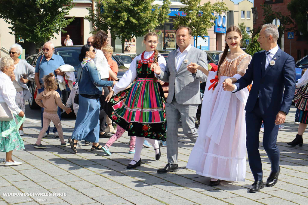 Łączący Pokolenia Polonez