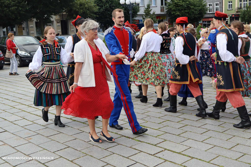 Łączący Pokolenia Polonez