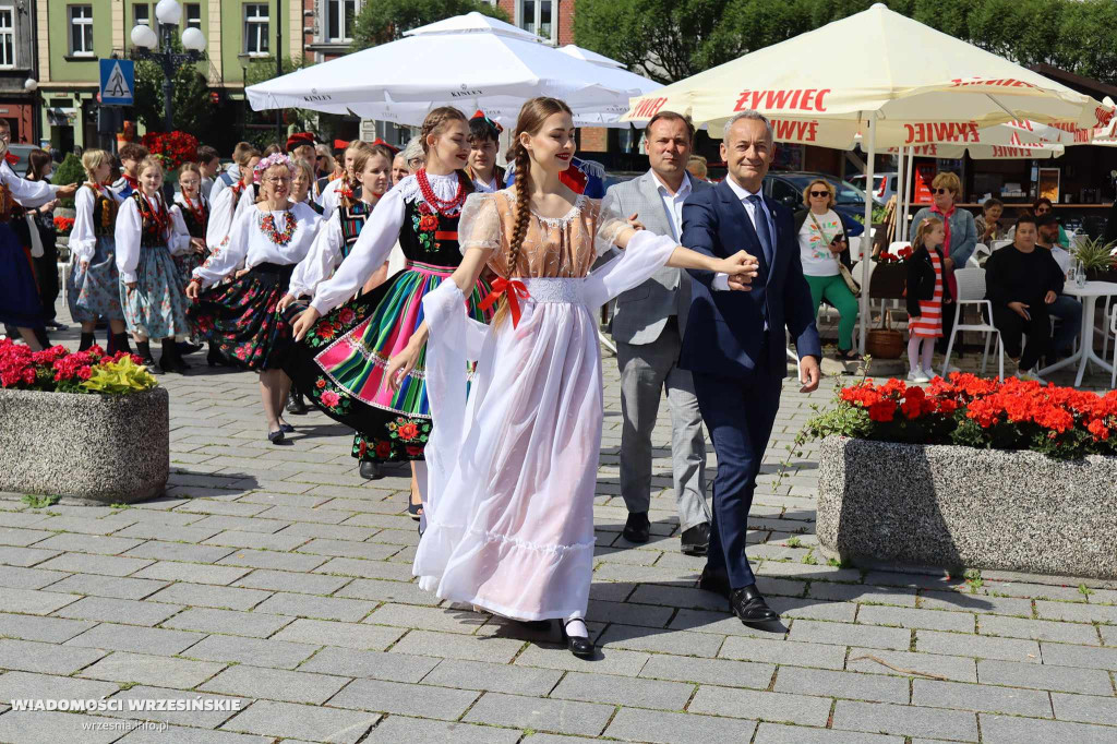 Łączący Pokolenia Polonez