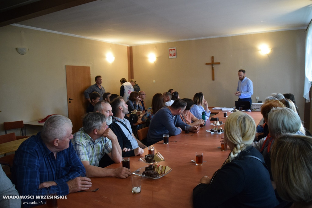 Zebranie wiejskie w Strzyżewie