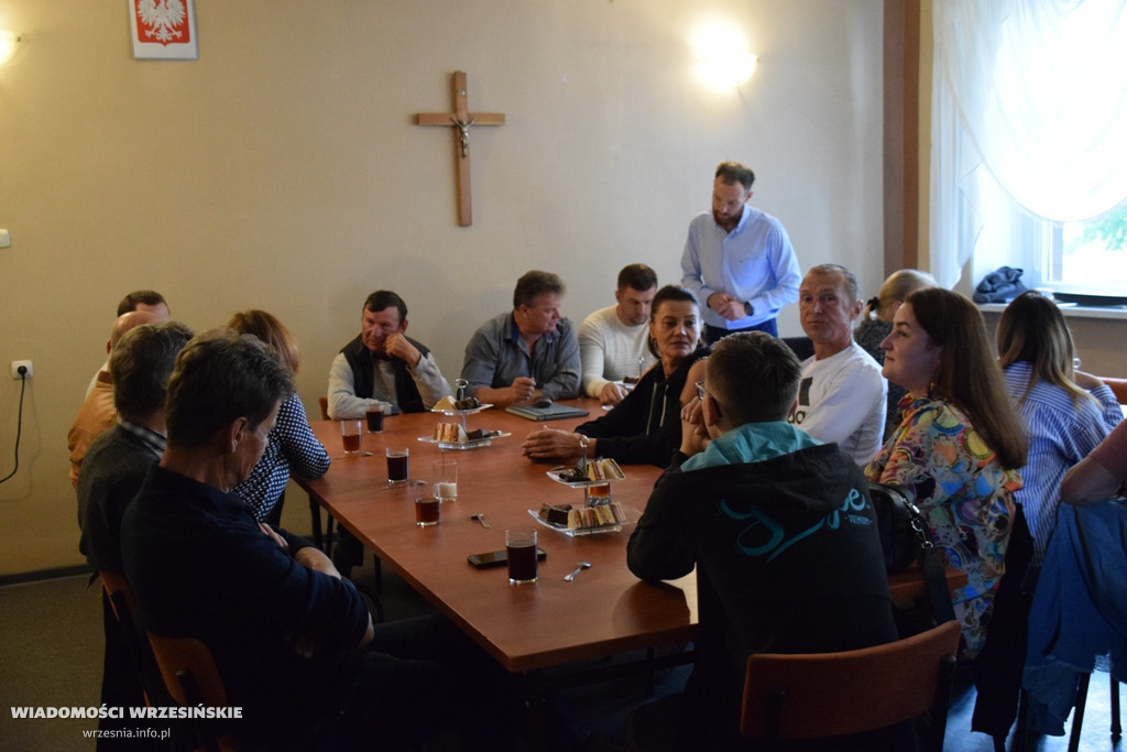 Zebranie wiejskie w Strzyżewie