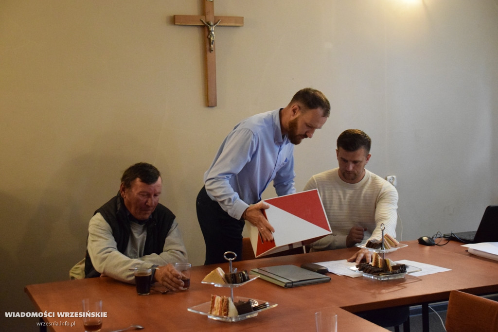 Zebranie wiejskie w Strzyżewie
