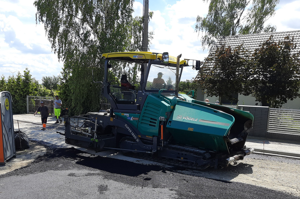 Remontują drogę w Biechówku [FOTO]