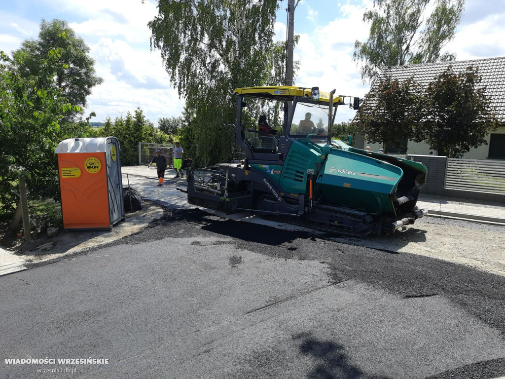 Remontują drogę w Biechówku [FOTO]