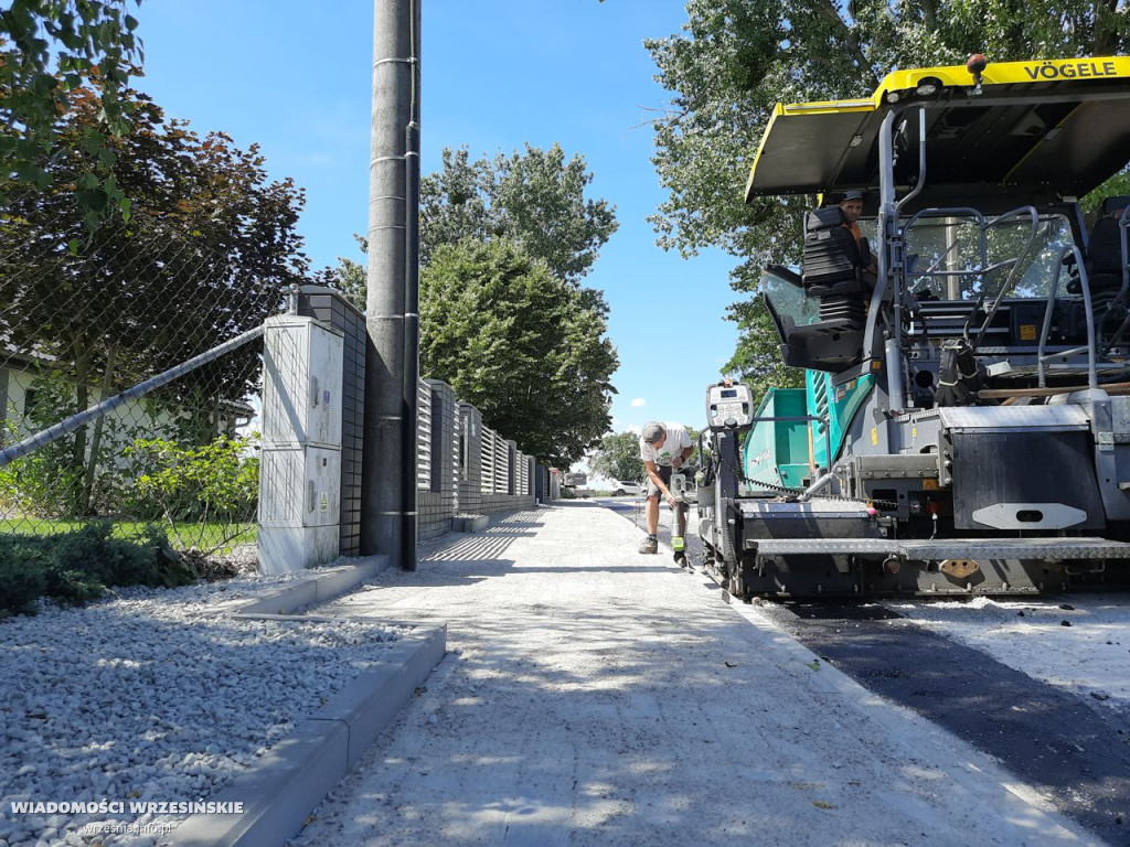 Remontują drogę w Biechówku [FOTO]