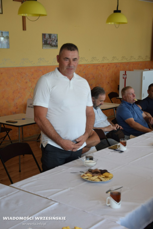 Zebranie wiejskie w Cieślach Małych