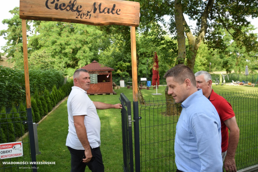 Zebranie wiejskie w Cieślach Małych