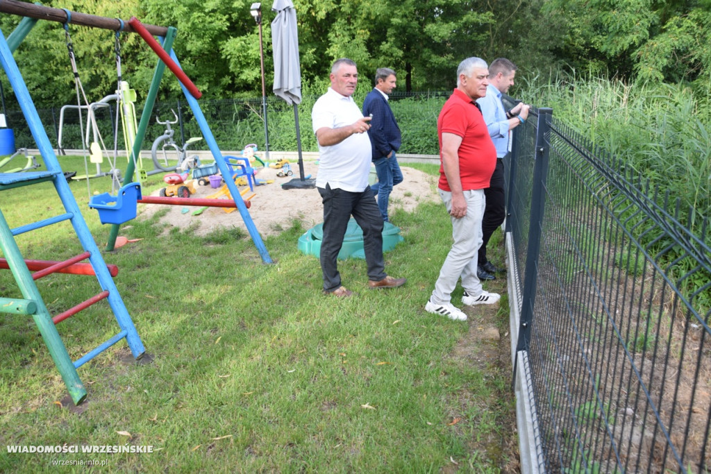 Zebranie wiejskie w Cieślach Małych