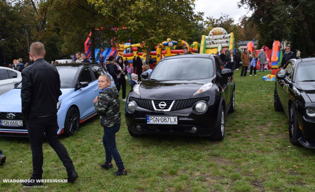 Zlot fordów przy ul. Wrzosowej