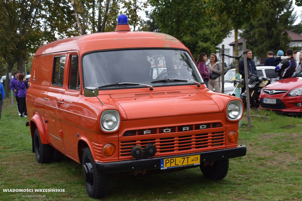 Zlot fordów przy ul. Wrzosowej