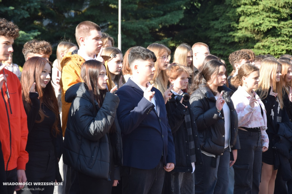 Ślubowanie pierwszoklasistów ZSTiO