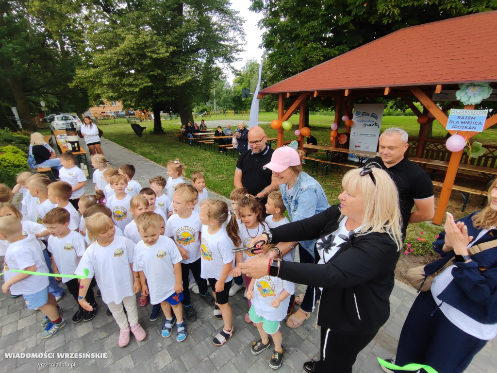 Wiejska świetlica pod gołym niebem już gotowa!