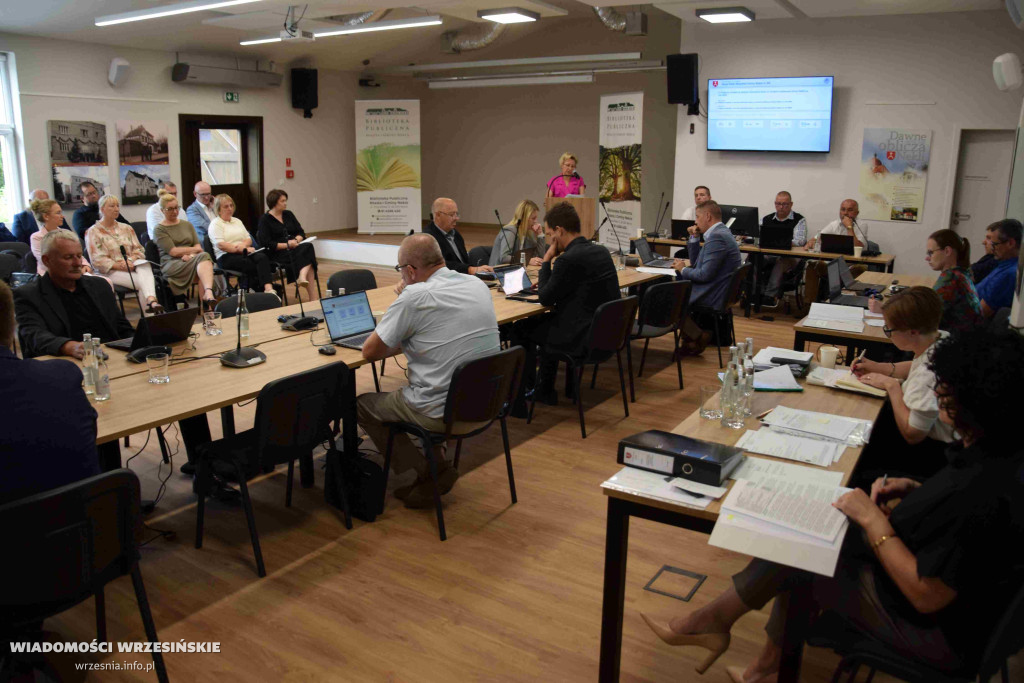 Absolutorium burmistrza Nekli 2025
