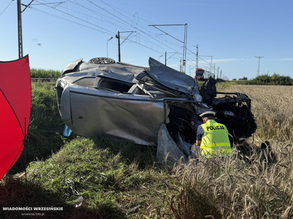 28-latek zginął z zderzeniu z pociągiem [FOTO]