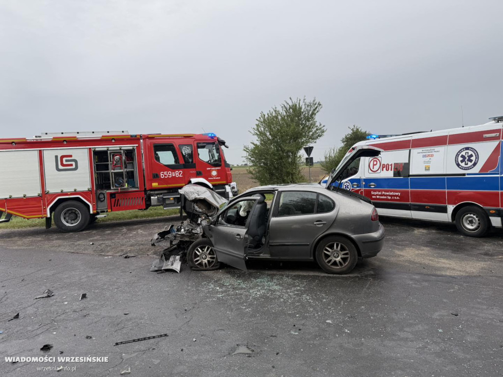 Zderzenie osobówki z pojazdem ciężarowym