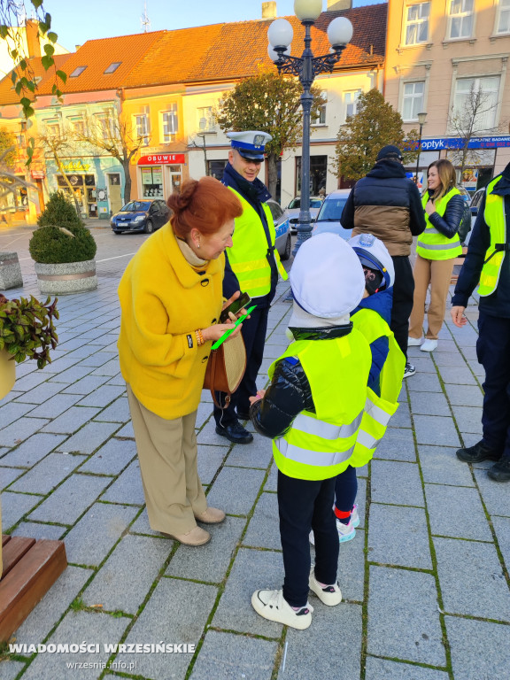 Odblaskowa szkoła na ulicach Wrześni