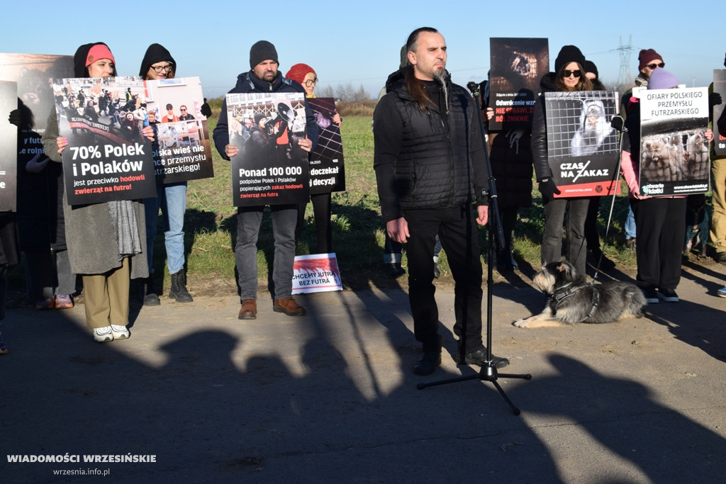 Spotkanie pod fermą norek w Kawęczynie