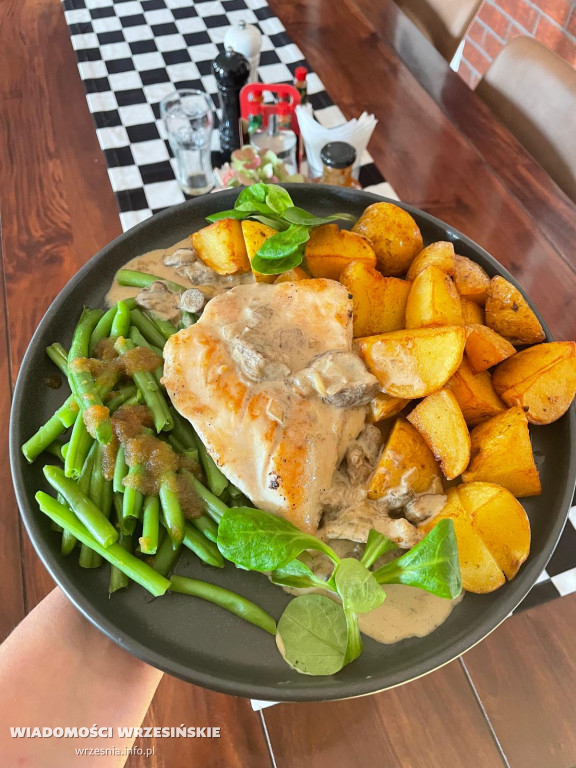 Restauracja Między Żebrami zaprasza!