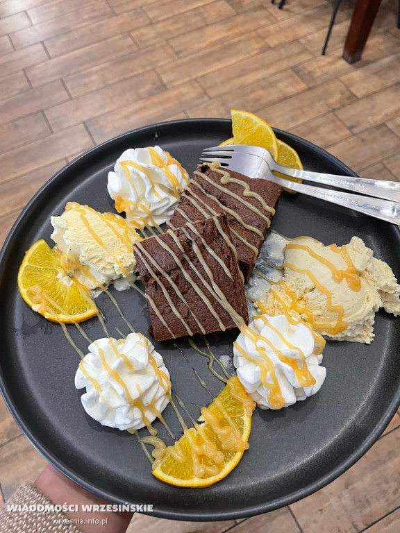 Restauracja Między Żebrami zaprasza!